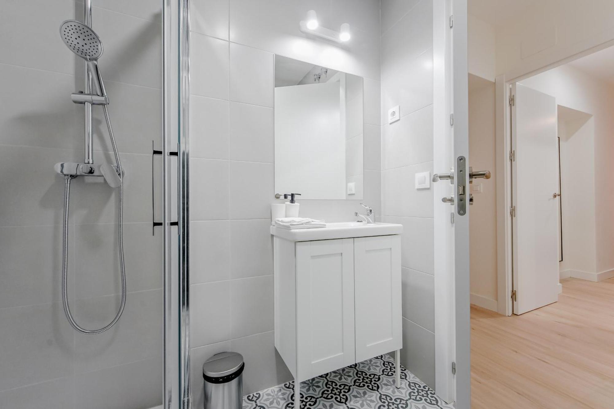 Modern Apt Para 6Pax En La Plaza De Tirso-Centro E1 มาดริด ภายนอก รูปภาพ
